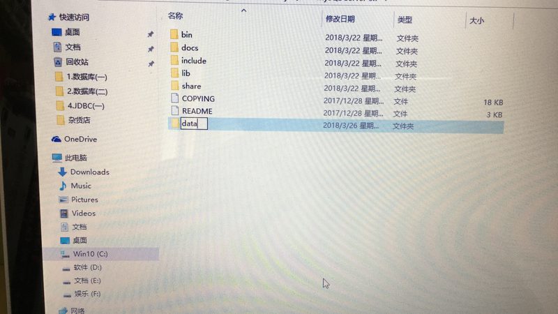 保姆合同范本：半自理老人照护的保障之道